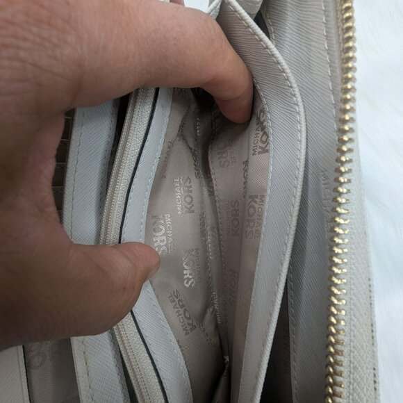 Michael Kors Jet Set Travel Continental Zip Around Wallet - Picture 9 of 14